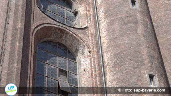 Munich Sightseeing St. Peters Church - Whats Up Bavaria